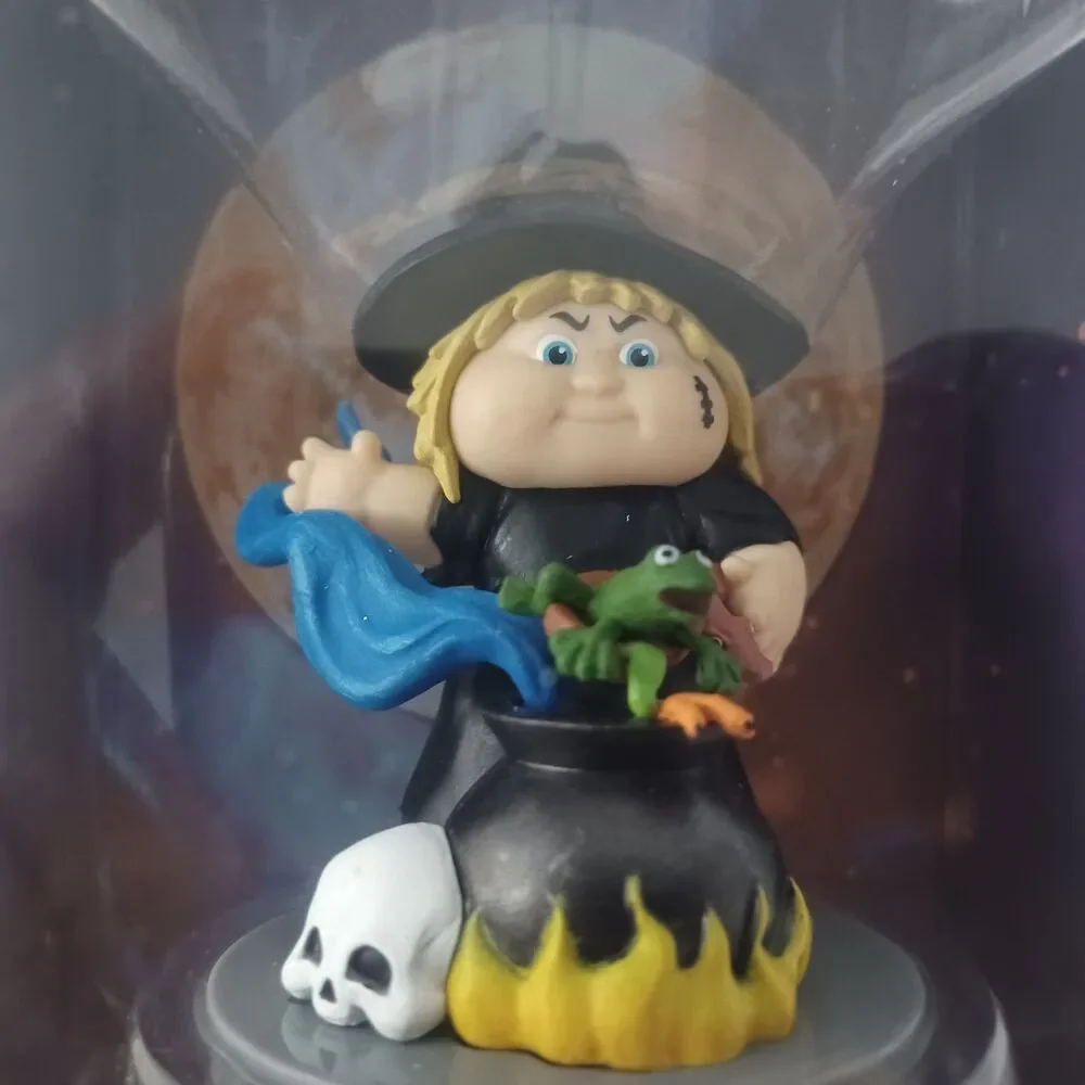 GPK HAGGY MAGGIE ACTION FIGURE GARBAGE PAIL KIDS LOYAL SUBJECTS TOPPS NIB